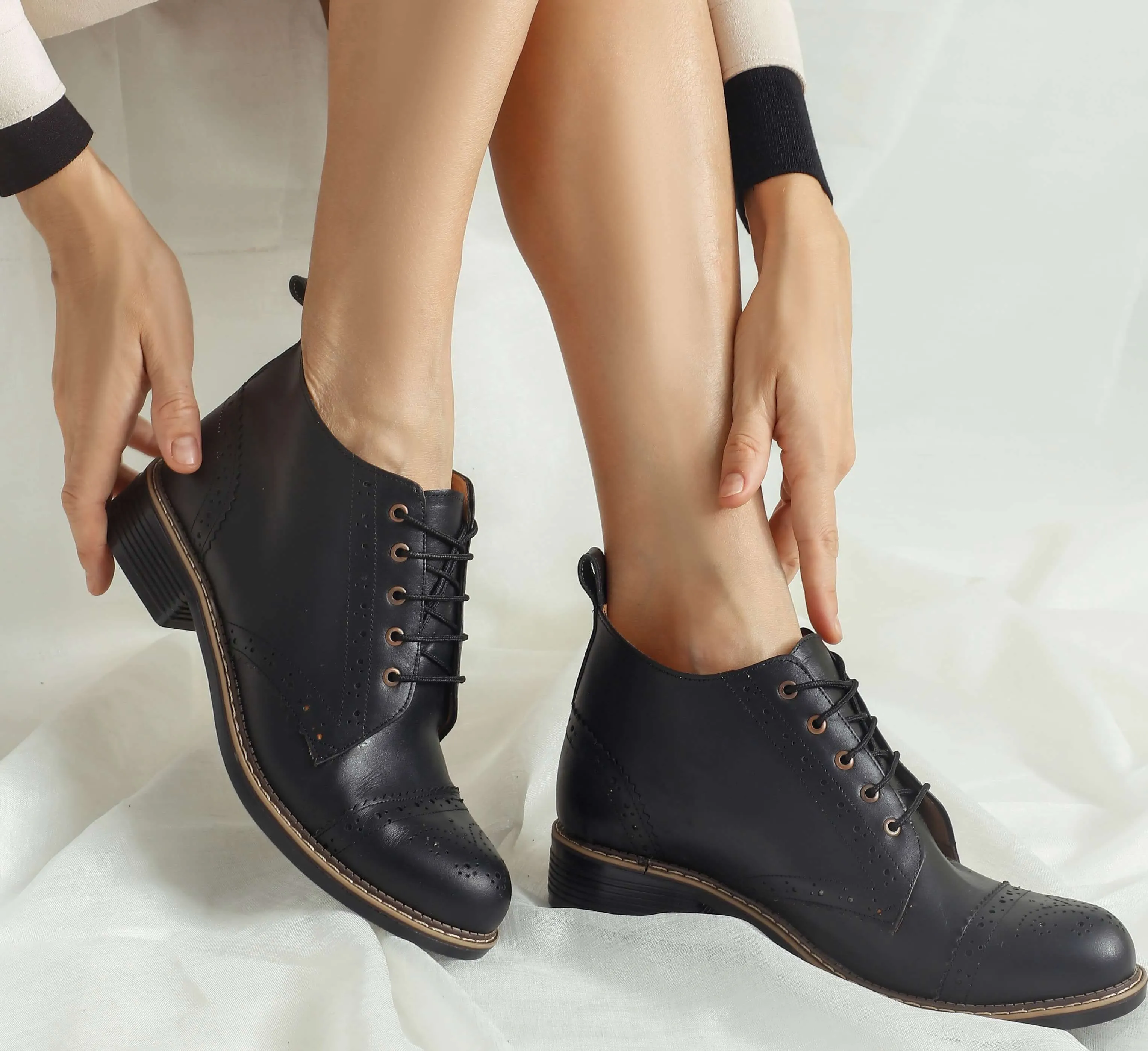 Brogue Ankle Leather Boots
