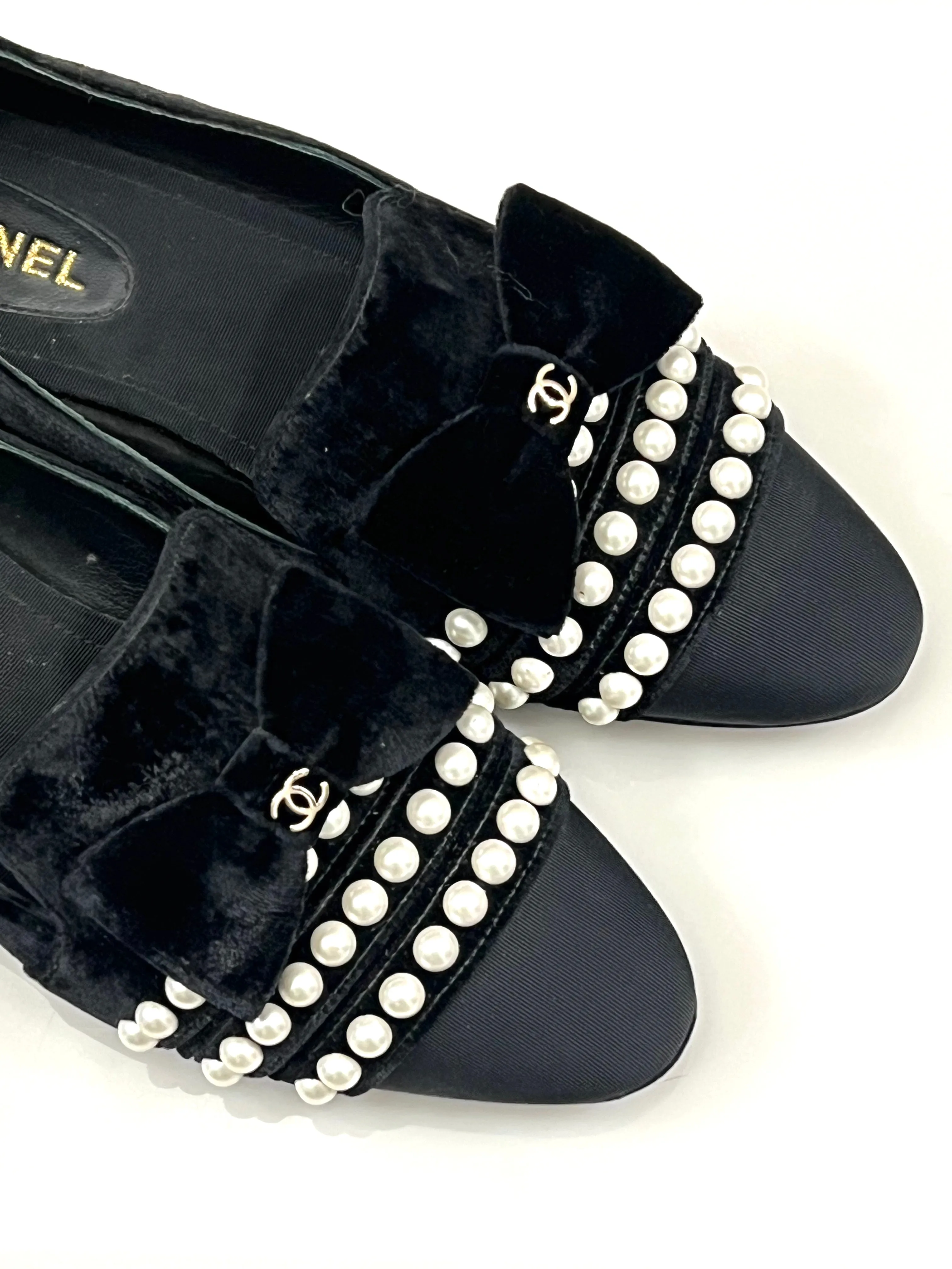 CHANEL VELVET GROSGRAIN PEARLS MOCCASIN LOAFERS