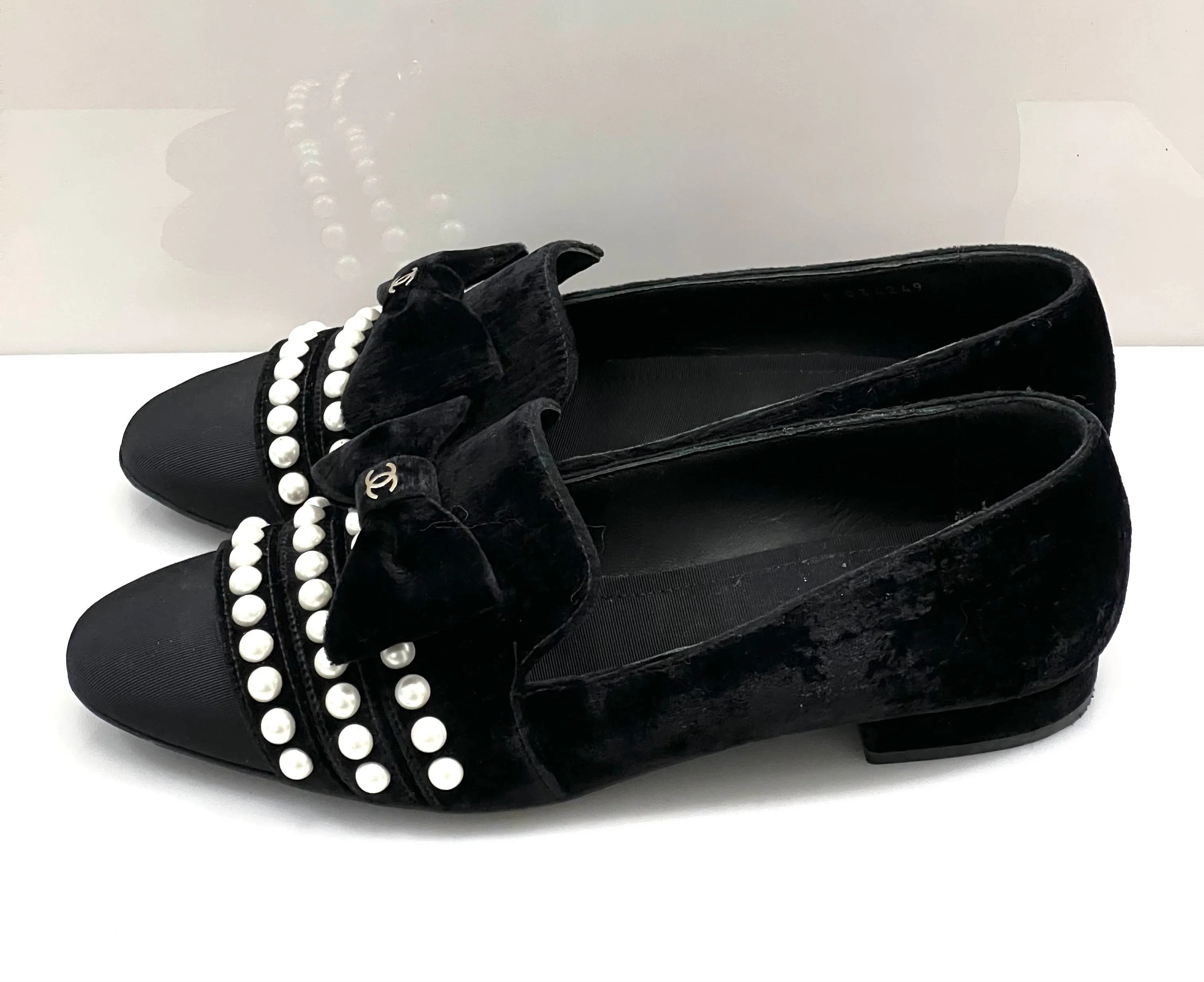 CHANEL VELVET GROSGRAIN PEARLS MOCCASIN LOAFERS