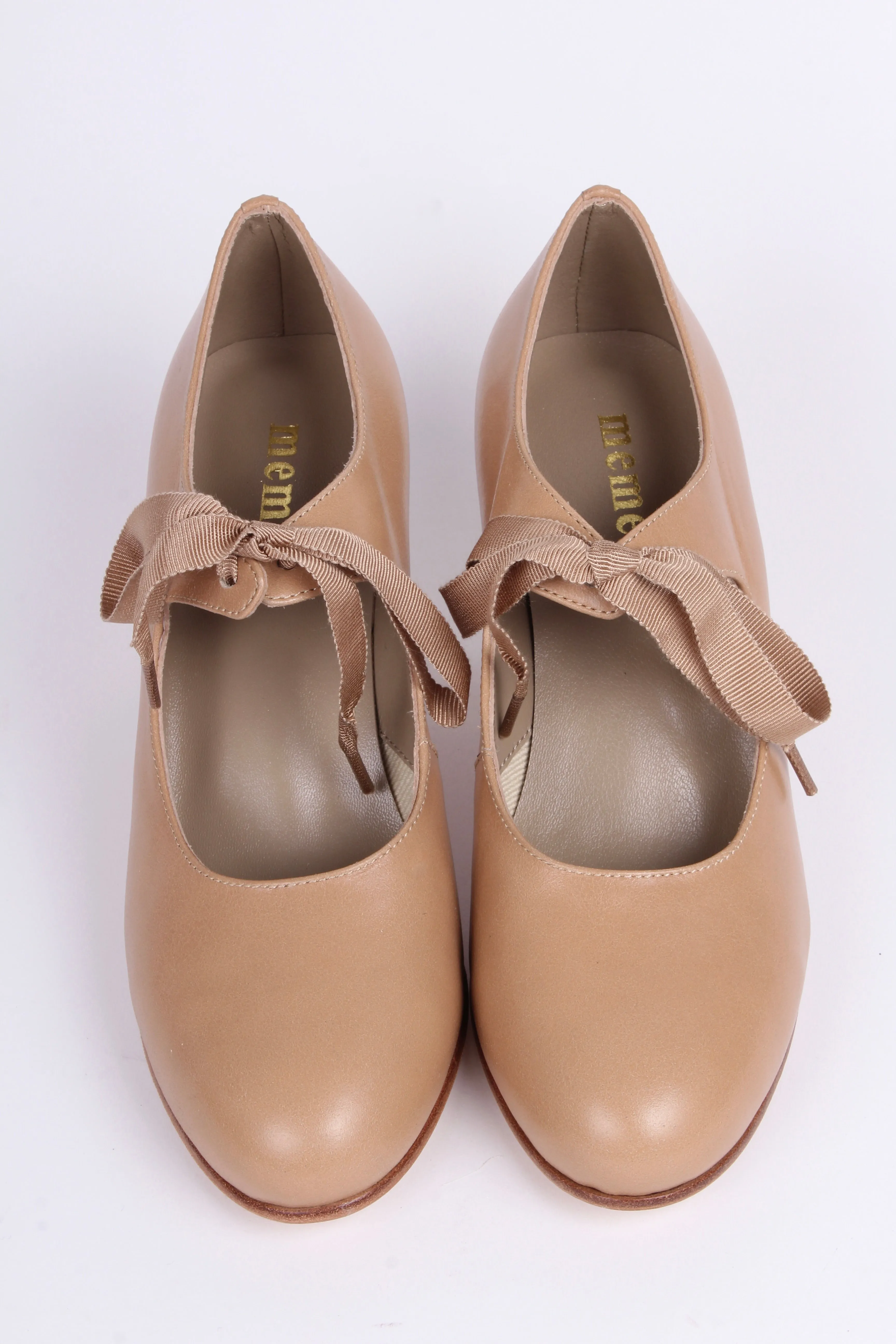 Late 1920's style pumps with shoe lace - Cream - Charlotte