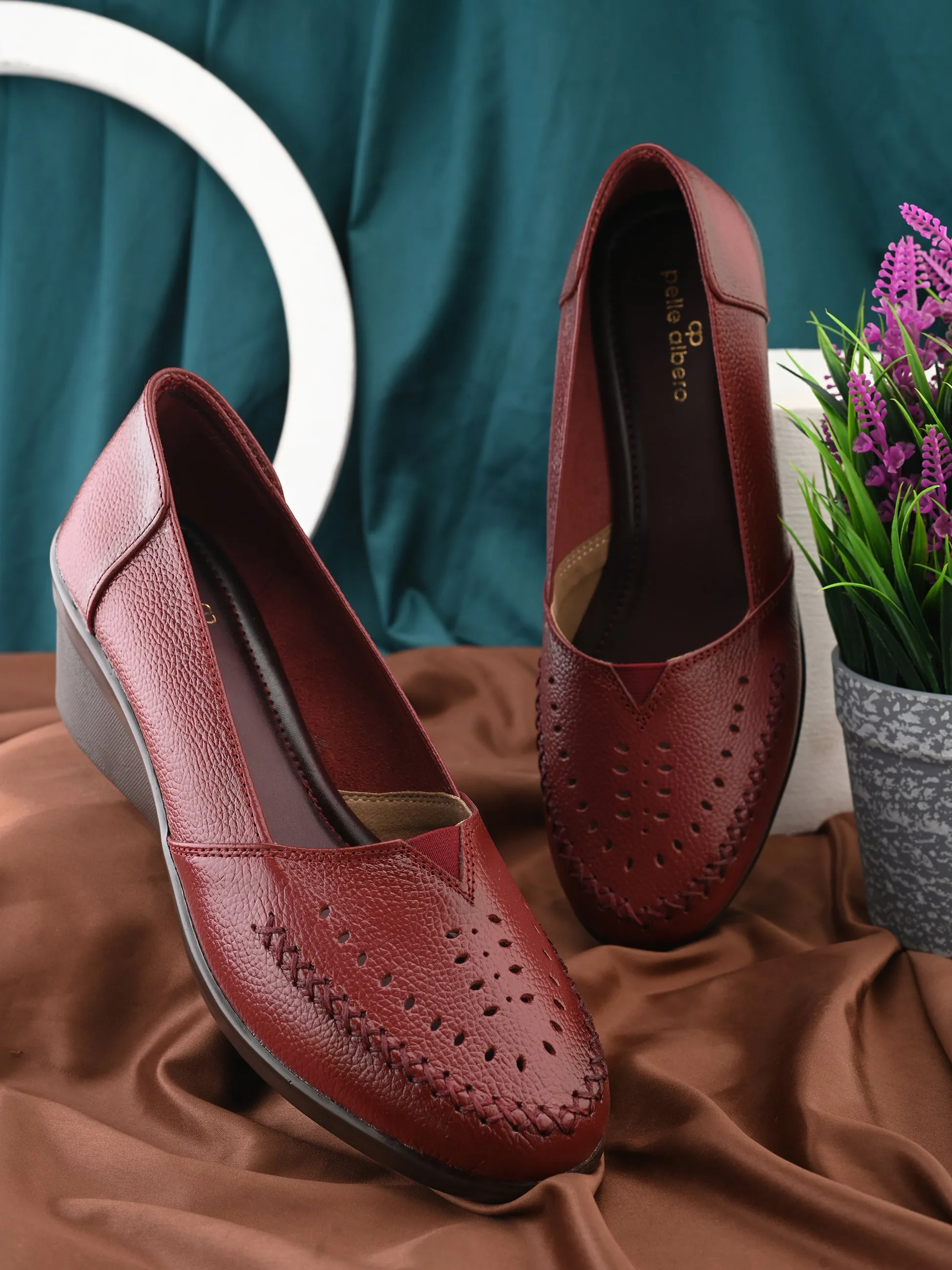 Pelle Albero Female's Cherry Leather Wedge Heel Ballerina