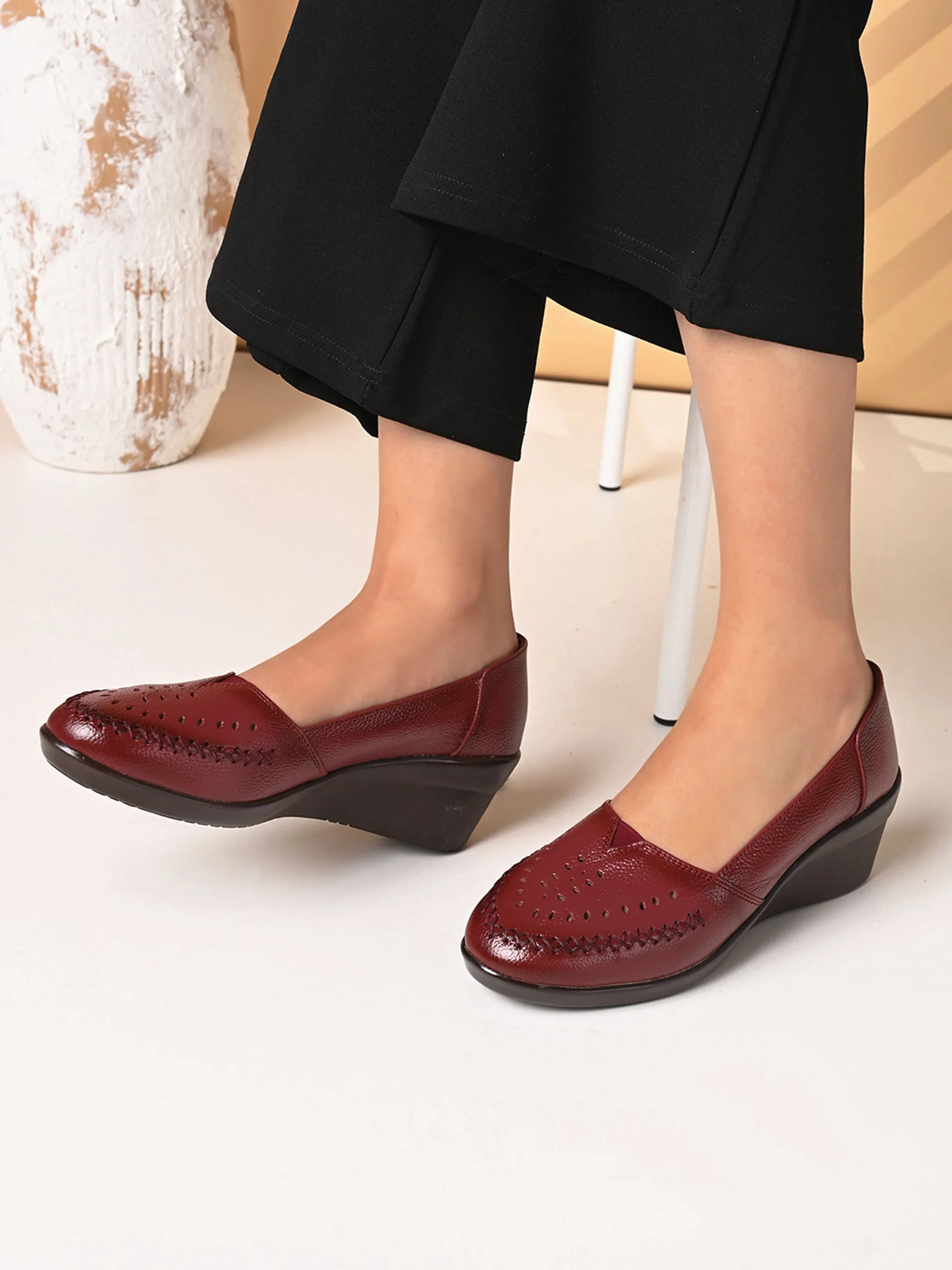 Pelle Albero Female's Cherry Leather Wedge Heel Ballerina