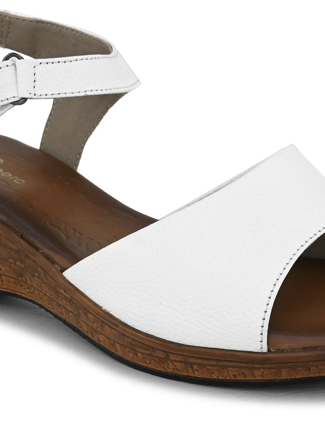 Pelle Albero Women's White Leather Ankle Buckle-Strap Wedge Heel Sandals