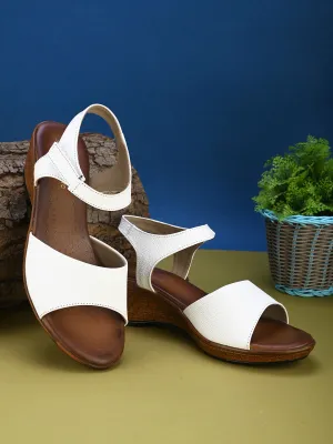 Pelle Albero Women's White Leather Ankle Buckle-Strap Wedge Heel Sandals